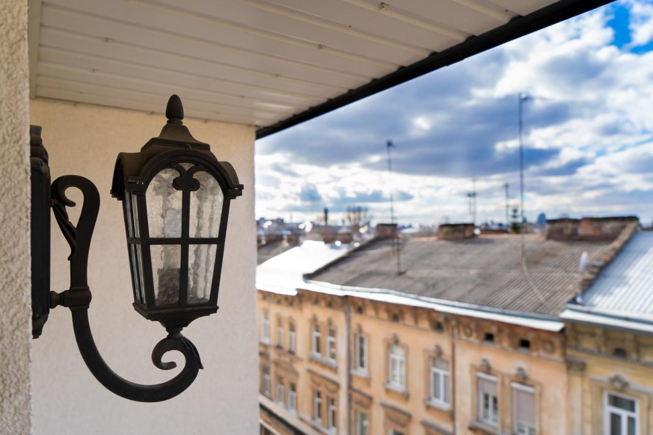 Apartments “U Prawnika” Lviv Eksteriør billede